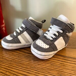 Infant baby first steps 3-6m grey/white sneakers